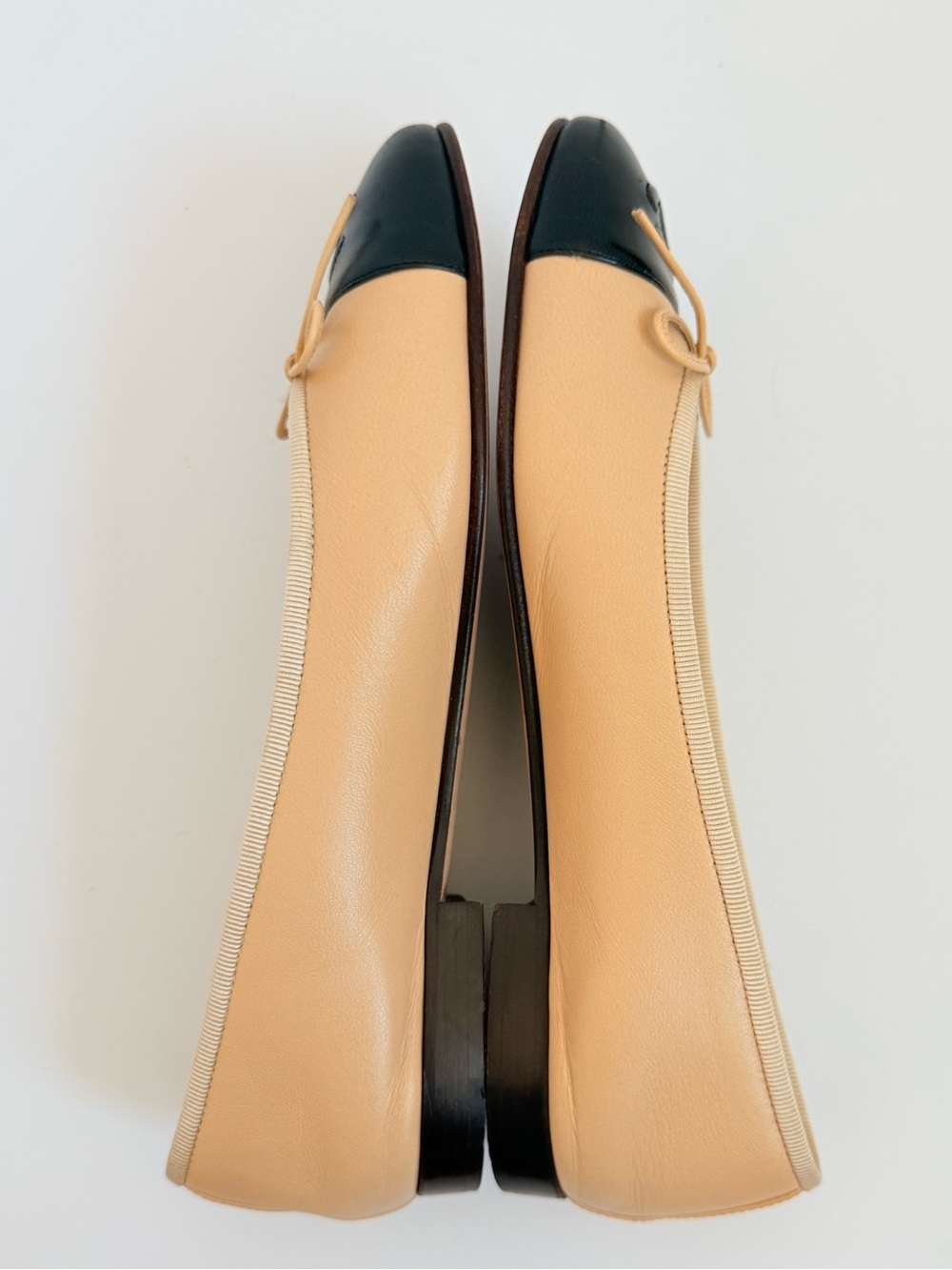 CHANEL Beige Black Cap Toe CC Logo Ballet Flats Lambskin Leather Shoes EU 38 - Picture 4 of 10